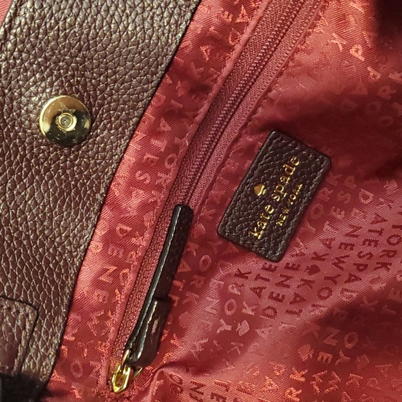 Kate Spade backpack pull closer and inside pocket 100% pebbled cow hide leather! - Picture 5 of 6